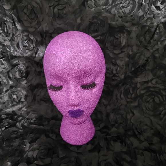 Mannequin Head - Picture 1 of 2
